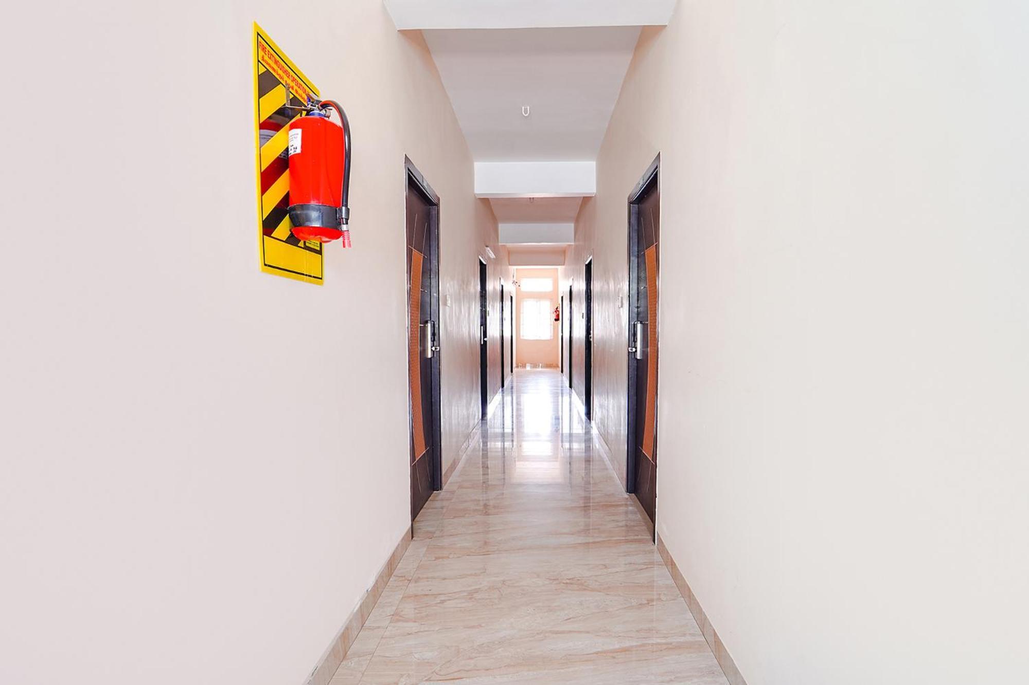 Fabexpress Uv Residency - 700M From Coimbatore International Airport Irugur Ngoại thất bức ảnh