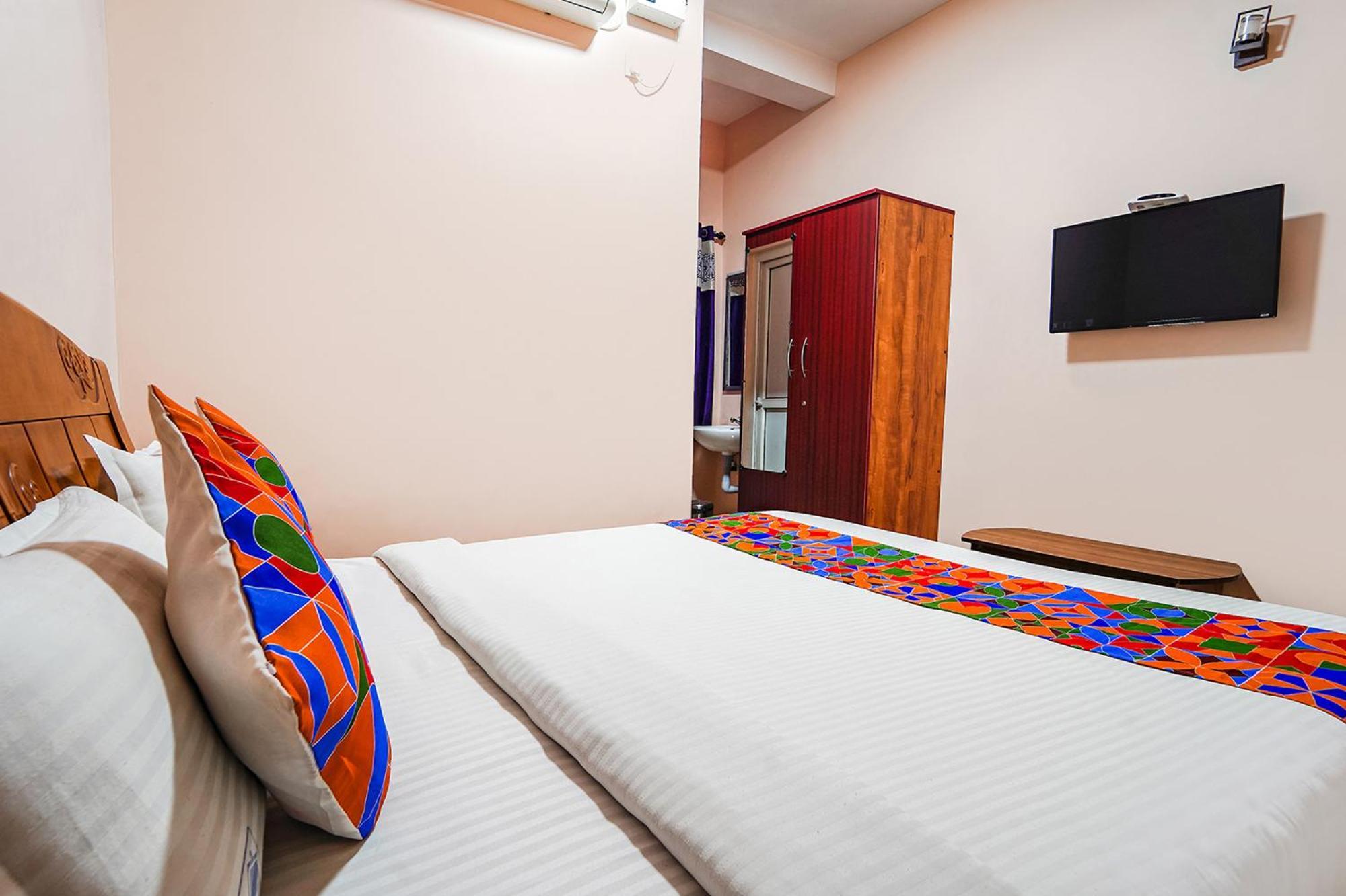Fabexpress Uv Residency - 700M From Coimbatore International Airport Irugur Ngoại thất bức ảnh
